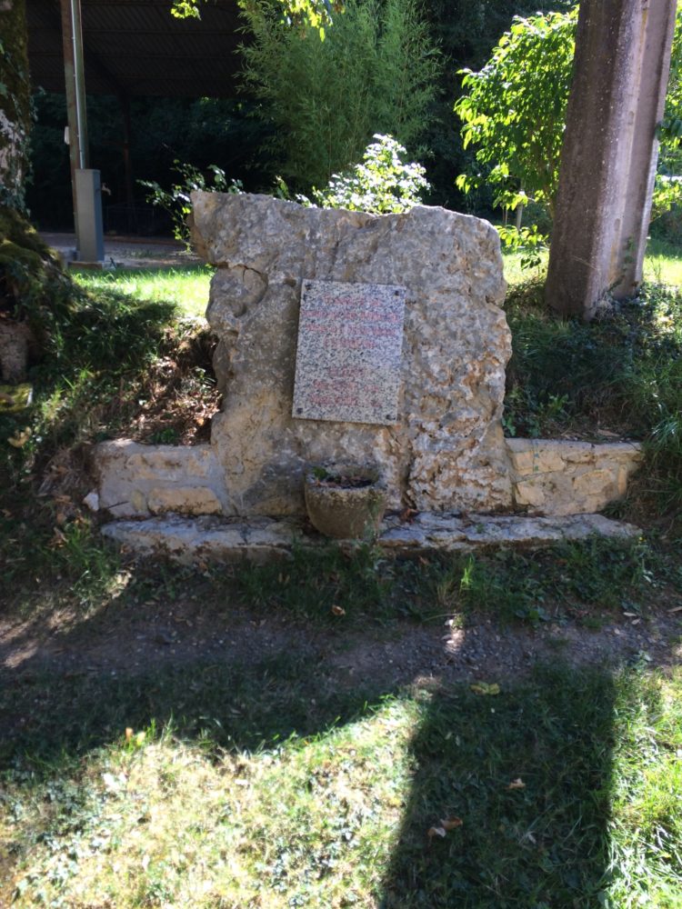 La stèle des enfants juifs à Saint-Rabier